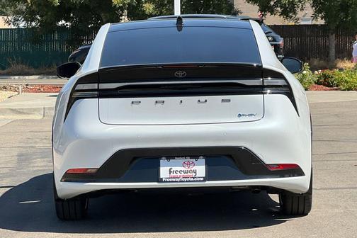 Wind Chill Pearl 2026 Toyota Prius Plug-In Hybrid XSE Premium