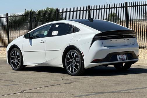 Wind Chill Pearl 2026 Toyota Prius Plug-In Hybrid XSE Premium
