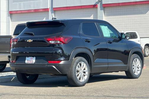 Mosaic Black Metallic 2024 Chevrolet Trailblazer LS