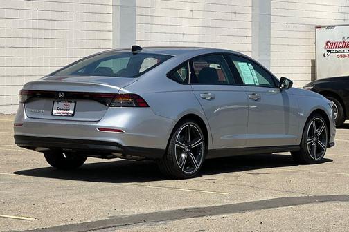 Solar Silver Metallic 2026 Honda Accord SE