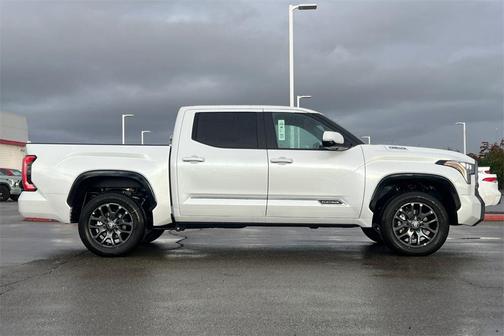 2026 Toyota Tundra Hybrid Platinum