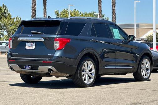 2022 Ford Explorer Platinum
