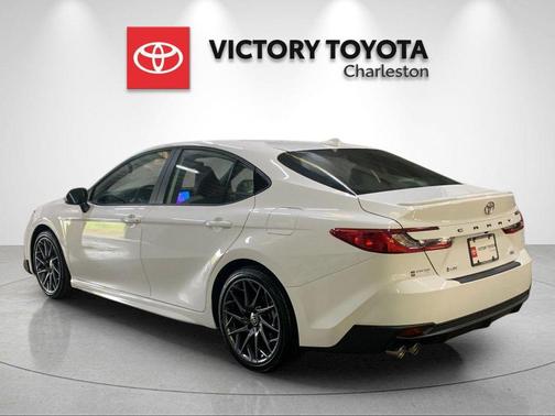 Ice Cap 2026 Toyota Camry SE