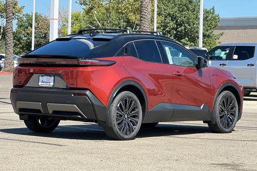 Tandoori w/Midnight Black Metallic Roof 2026 Toyota C-HR XSE