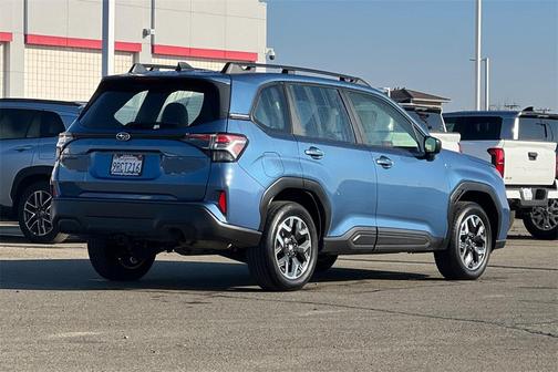 2025 Subaru Forester Base