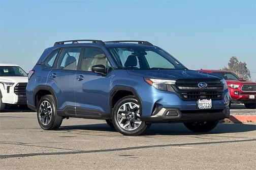 2025 Subaru Forester Base