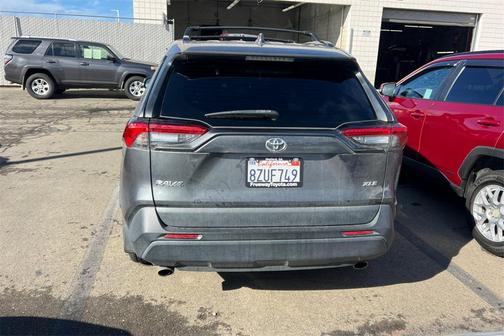 2022 Toyota RAV4 XLE