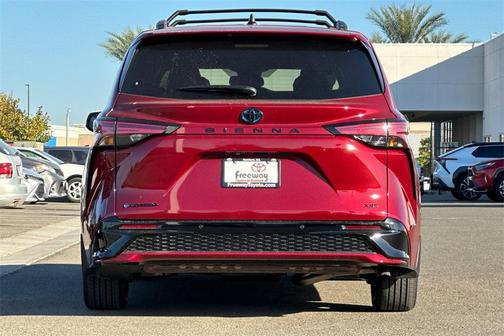 2025 Toyota Sienna XSE 7 Passenger
