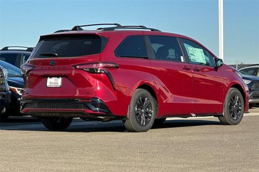 2025 Toyota Sienna XSE 7 Passenger