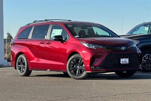 2025 Toyota Sienna XSE 7 Passenger