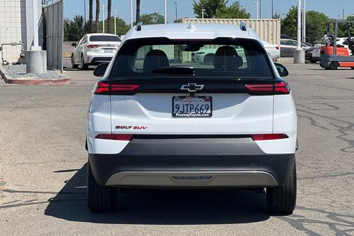 Summit White 2023 Chevrolet Bolt EUV Premier