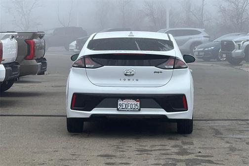 2021 Hyundai IONIQ Plug-In Hybrid SEL