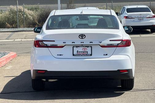 Ice Cap 2026 Toyota Camry LE
