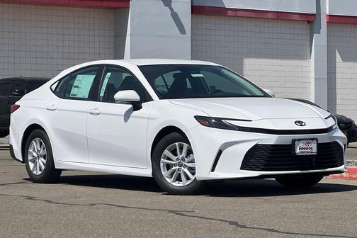 Ice Cap 2026 Toyota Camry LE