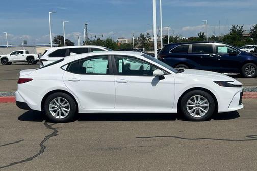 Ice Cap 2026 Toyota Camry LE