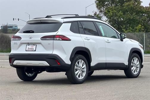 2026 Toyota Corolla Cross LE