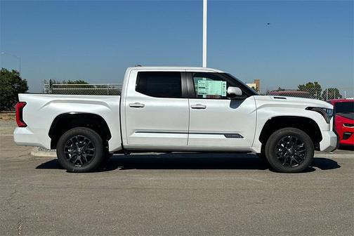 2025 Toyota Tundra Hybrid Platinum