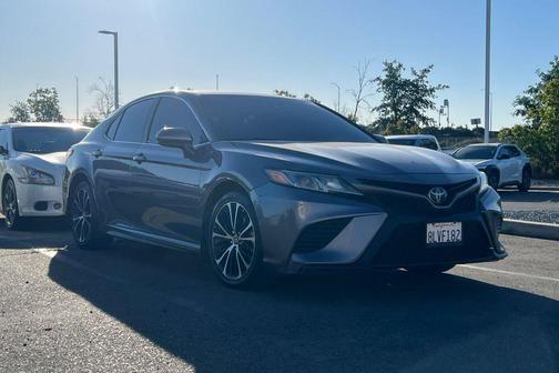 Predawn Gray Mica 2019 Toyota Camry SE