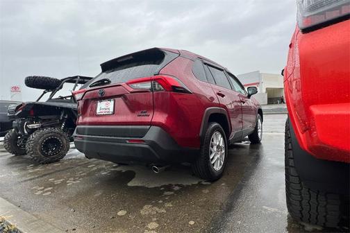 2024 Toyota RAV4 Hybrid LE