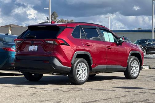 2024 Toyota RAV4 Hybrid LE