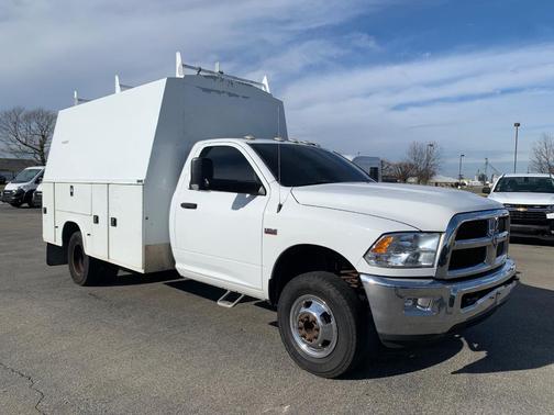 2016 RAM 3500 Tradesman/SLT