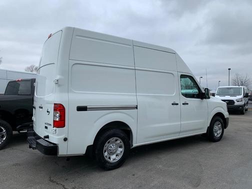 2016 Nissan NV Cargo NV3500 HD S V8