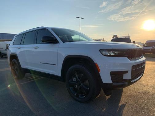 2023 Jeep Grand Cherokee L Altitude