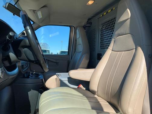 2020 Chevrolet Express 2500 RWD 2500 Regular Wheelbase WT