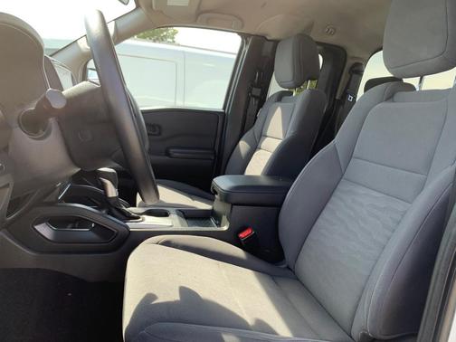 2024 Nissan Frontier S