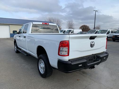 2022 RAM 2500 Tradesman Crew Cab 4x4 8' Box
