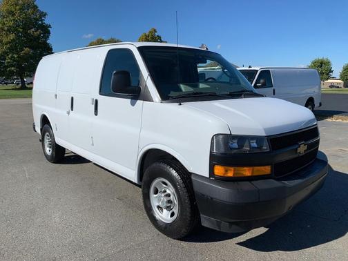 2021 Chevrolet Express 2500 RWD 2500 Regular Wheelbase WT