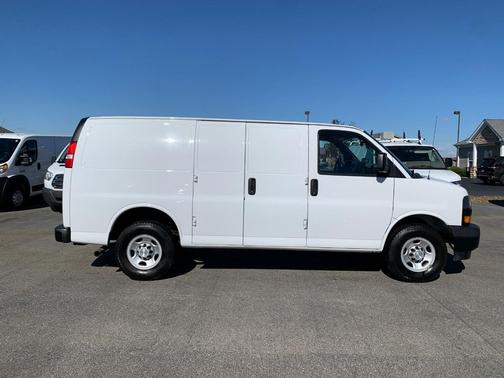 2021 Chevrolet Express 2500 RWD 2500 Regular Wheelbase WT