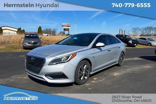 2017 Hyundai SONATA Hybrid Limited
