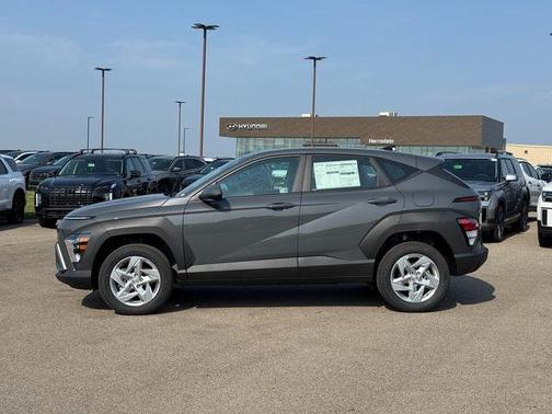 2025 Hyundai KONA SE