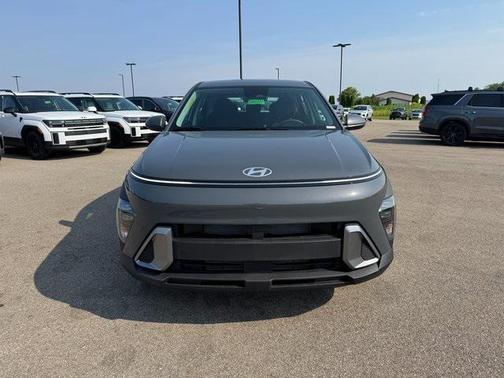 2025 Hyundai KONA SE