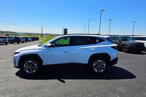 Creamy White Pearl 2026 Hyundai TUCSON Hybrid SEL Convenience