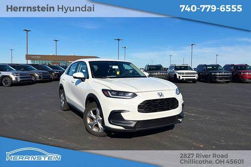 Platinum White Pearl 2024 Honda HR-V LX