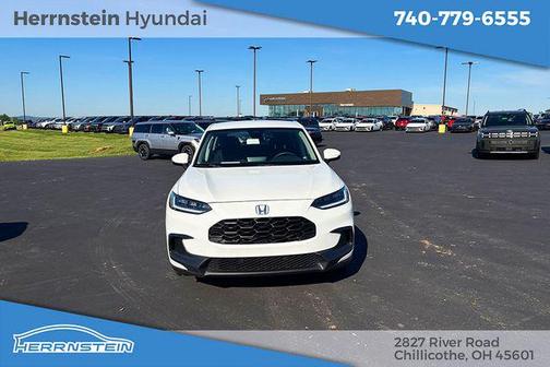 Platinum White Pearl 2024 Honda HR-V LX
