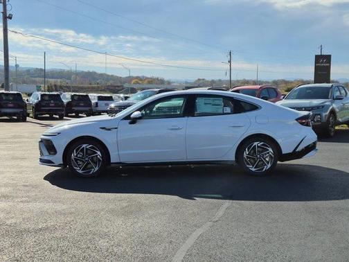 2026 Hyundai SONATA SEL