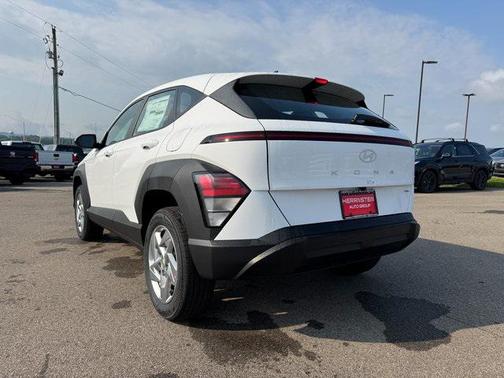 2025 Hyundai KONA SE