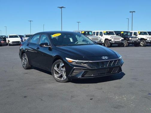 2025 Hyundai ELANTRA Sport
