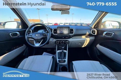 2024 Hyundai VENUE SEL