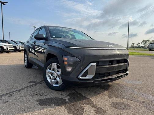 2025 Hyundai KONA SE