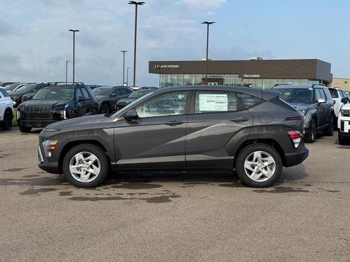 2025 Hyundai KONA SE