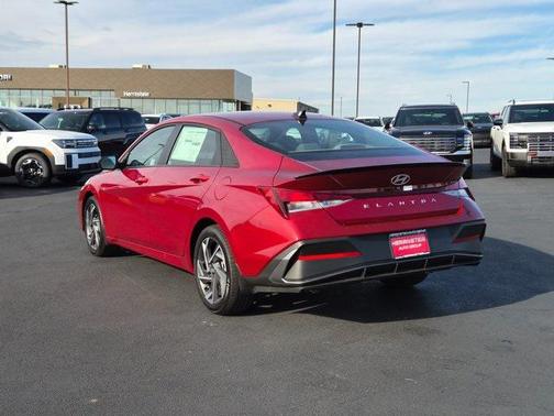 2025 Hyundai ELANTRA Sport