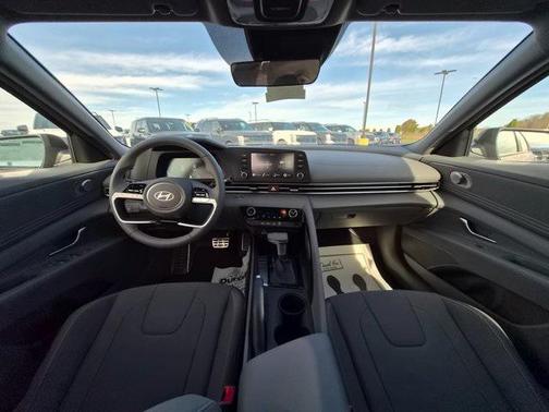 2025 Hyundai ELANTRA Sport