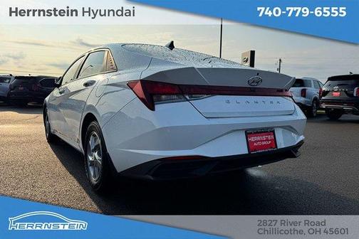 2023 Hyundai ELANTRA SE