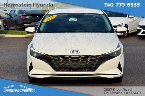 2023 Hyundai ELANTRA SE