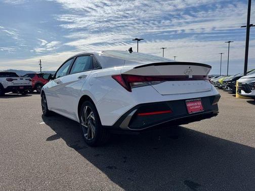 2025 Hyundai ELANTRA Sport