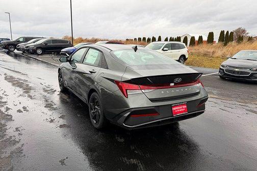 2026 Hyundai ELANTRA HEV SEL Sport